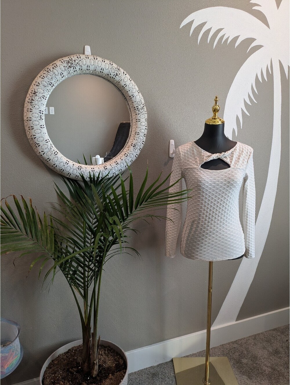 White Long Sleeve Textured Knit Top with Keyhole Detail